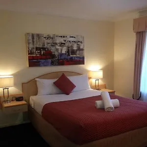 Cotswold Motor Motel