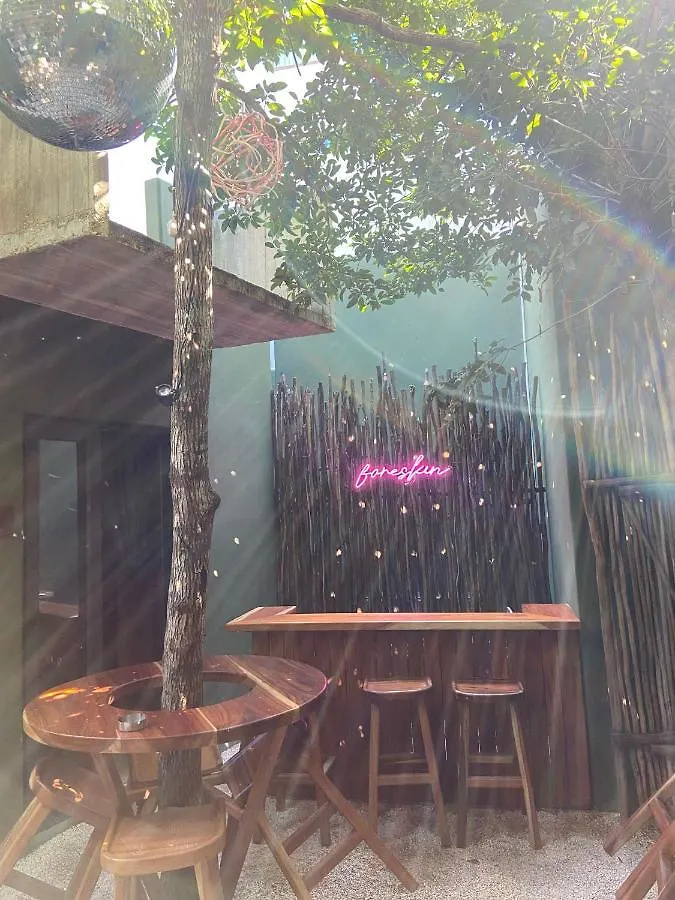 Loba Tulum Male Only B&B